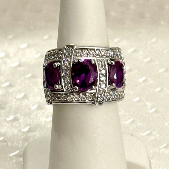 Genuine Amethyst & White Zircon Ring Sterling Silver Sz 6! 💜 - Picture 6 of 12